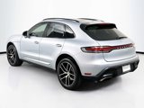 Certified 2024 Porsche Macan image 3