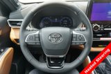 New 2025 Toyota Highlander Platinum image 3