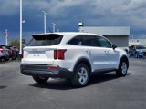 Used 2023 Kia Sorento LX image 3