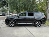 Used 2025 Honda Pilot Touring image 2
