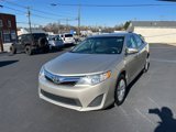 Used 2013 Toyota Camry LE image 2