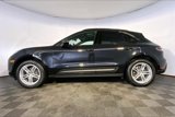 Certified 2022 Porsche Macan image 2