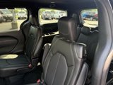 New 2025 Chrysler Pacifica Select image 5