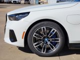 New 2025 BMW 550e xDrive w/ Premium Package image 4