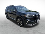 Used 2025 Honda Pilot Touring image 3