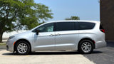 Used 2024 Chrysler Pacifica Touring-L image 6