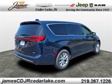 New 2025 Chrysler Pacifica Select image 4