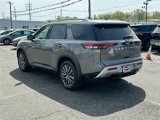 New 2025 Nissan Pathfinder SL w/ SL Premium Package image 4