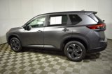 Used 2025 Nissan Rogue SV image 2