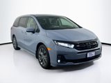 Used 2025 Honda Odyssey Touring image 3
