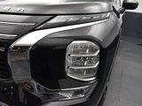 New 2025 Mitsubishi Outlander SE image 5