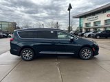 New 2025 Chrysler Pacifica Pinnacle image 4