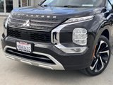 Used 2022 Mitsubishi Outlander SE image 2
