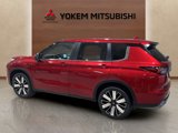New 2025 Mitsubishi Outlander SE image 3