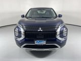 Used 2022 Mitsubishi Outlander SE image 2