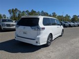 Used 2017 Toyota Sienna SE Premium image 4