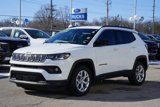 Used 2024 Jeep Compass Latitude image 3
