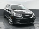 New 2026 Chrysler Pacifica Pinnacle image 2