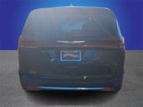 Used 2024 Chrysler Pacifica Select image 5