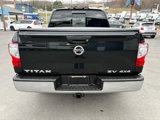 Used 2019 Nissan Titan SV image 4