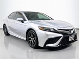 Used 2023 Toyota Camry SE image 3