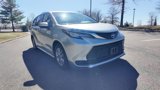 Used 2022 Toyota Sienna LE image 2