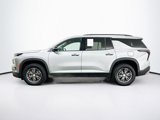 Used 2025 Chevrolet Traverse LT image 4
