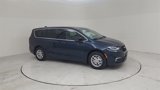 New 2025 Chrysler Pacifica Select image 2