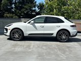 Used 2025 Porsche Macan image 2