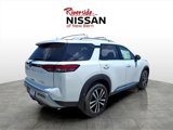 New 2025 Nissan Pathfinder Platinum image 2