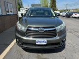 Used 2016 Toyota Highlander XLE image 2
