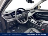 Used 2023 Jeep Grand Cherokee Limited image 2