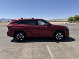 Used 2022 Toyota Highlander XLE image 4