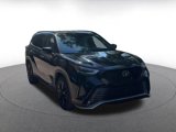 Used 2024 Toyota Highlander XSE image 3