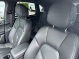 Used 2024 Porsche Macan image 3