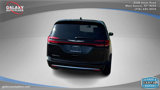 Used 2023 Chrysler Pacifica Touring-L image 6