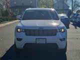 Used 2022 Jeep Grand Cherokee Laredo X image 2