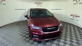 Used 2023 Chrysler Pacifica Touring-L image 3