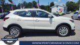 Used 2020 Nissan Rogue Sport SV w/ All-Weather Package image 2