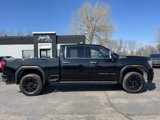 Used 2023 GMC Sierra 2500 Denali w/ Denali Black Diamond Edition image 3