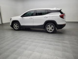 Used 2022 GMC Terrain SLE image 3