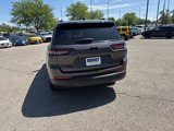 Used 2023 Jeep Grand Cherokee L Laredo image 4