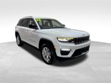 Used 2023 Jeep Grand Cherokee Limited w/ Trailer Tow Prep Group (B) image 3