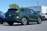 New 2025 Toyota Highlander XLE image 5
