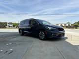 Used 2021 Chrysler Pacifica Touring-L image 3
