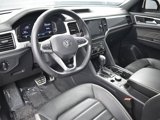 Used 2023 Volkswagen Atlas Cross Sport SEL Premium R-Line image 5