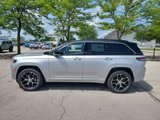 New 2025 Jeep Grand Cherokee Summit image 4