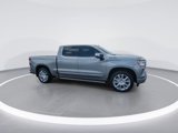 Used 2025 Chevrolet Silverado 1500 High Country image 2