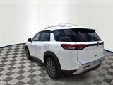 New 2025 Nissan Pathfinder SL image 4