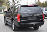 Used 2007 GMC Yukon XL SLT w/ SLT Preferred Equipment Group image 4